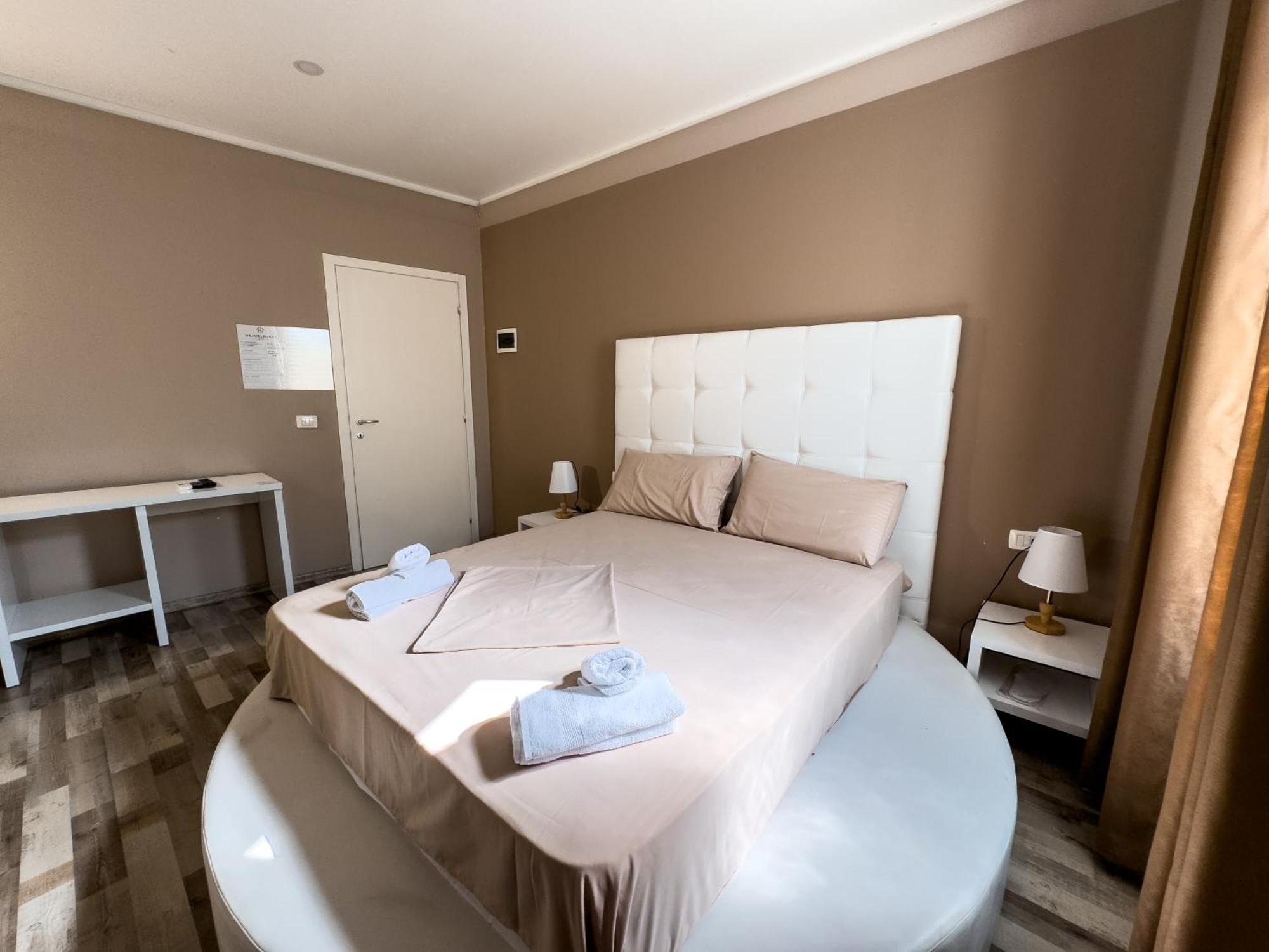 Shkodra Budget Hotel Zewnętrze zdjęcie